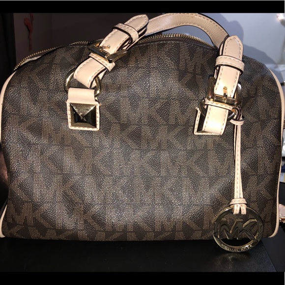 MK Handbag - Picture 1 of 1